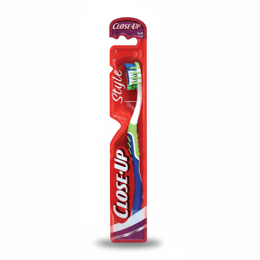 Close Up Precision Clean Toothbrush